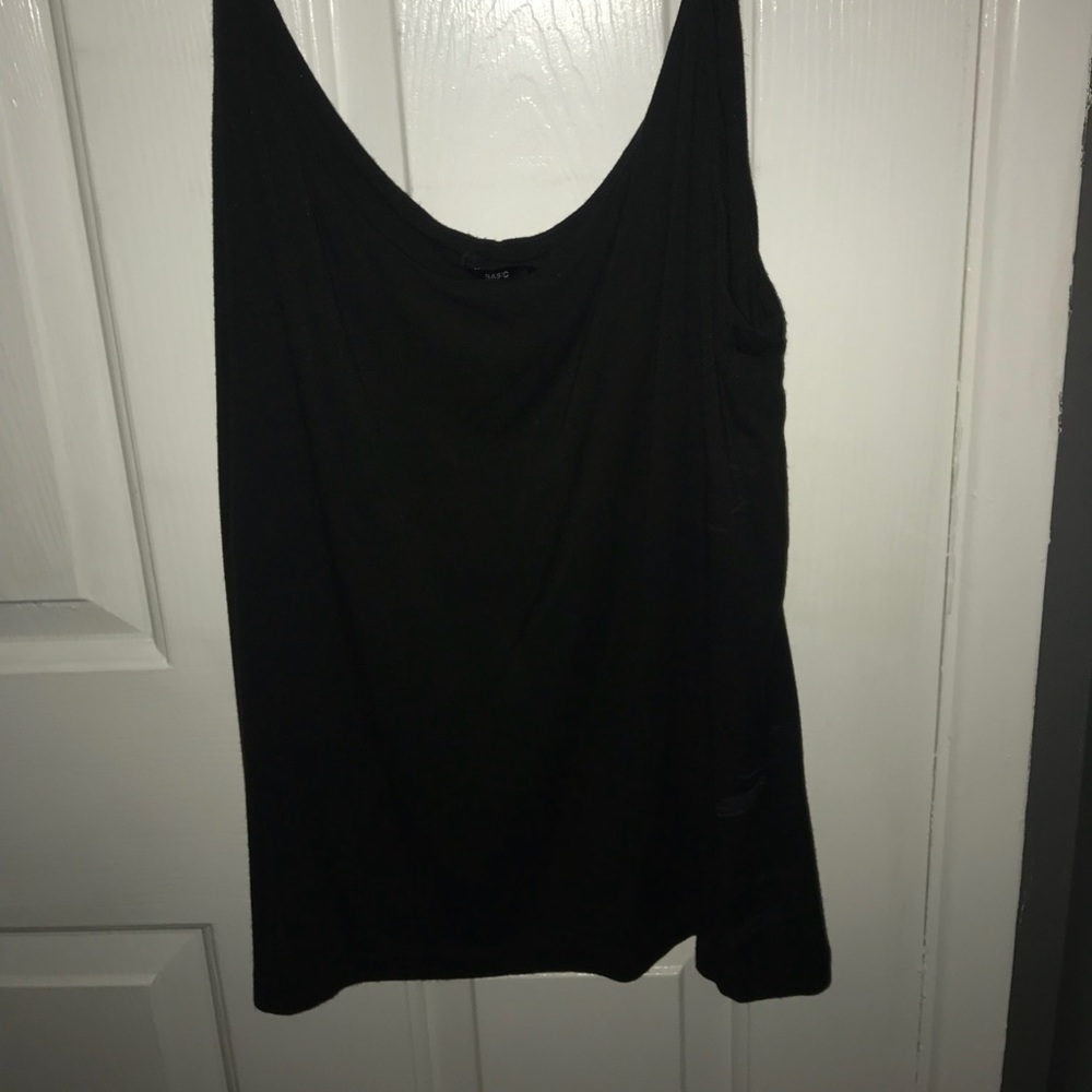 Loose black top